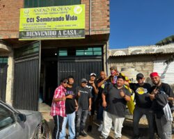 Vidas Impartiendo Palabra